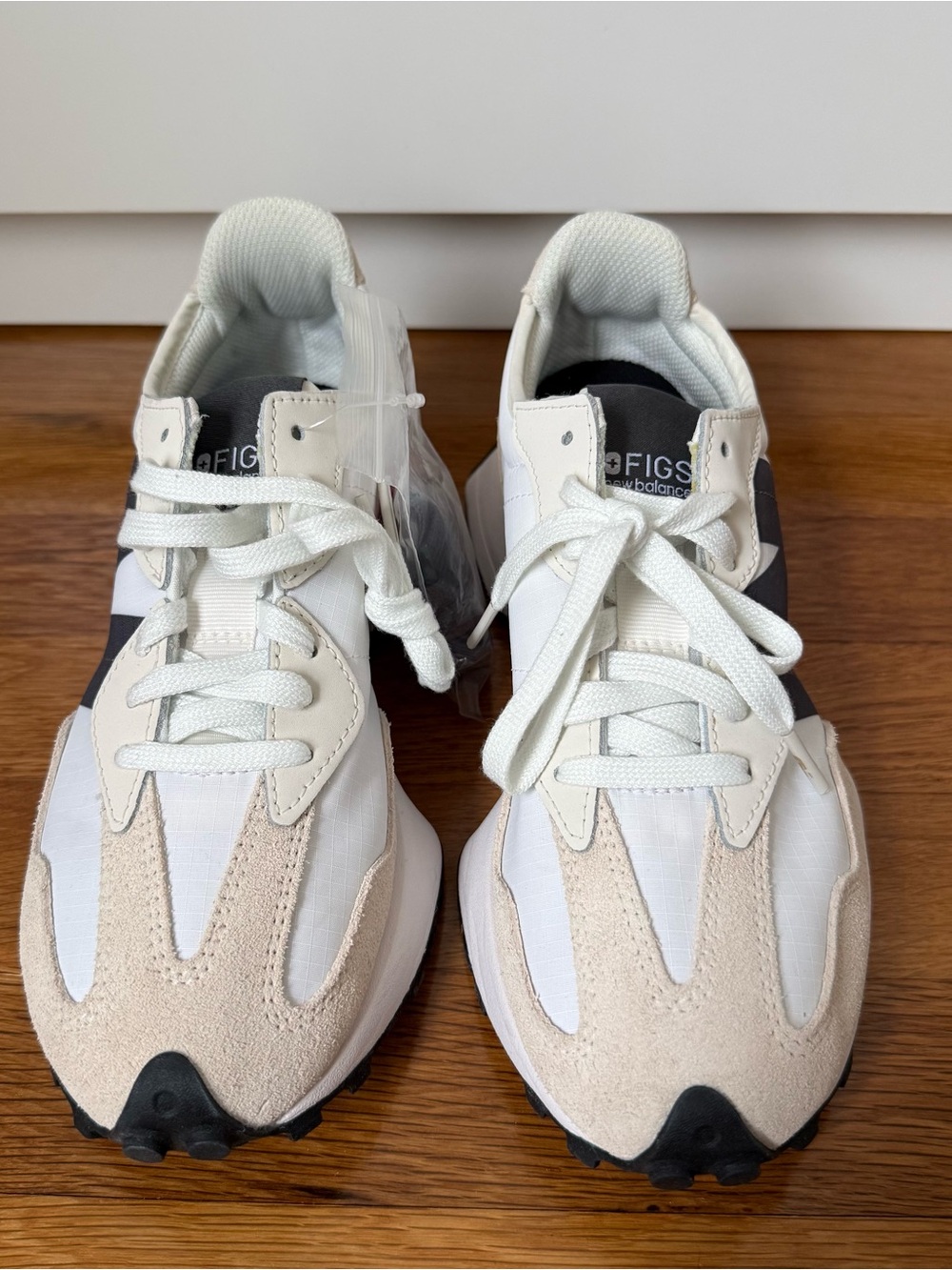 Figs x New Balance Women’s White and Beige Low-Top Sneakers
